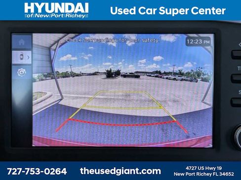 Used 2025 Hyundai Elantra SE FWD image 20