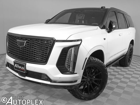 Used 2025 Cadillac Escalade Sport Platinum w/ LPO, ONYX Package AWD/4WD image 1