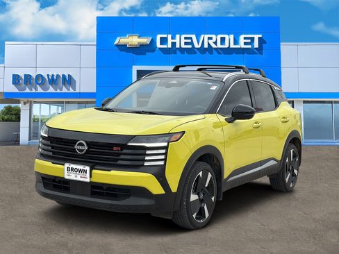 Used 2025 Nissan Kicks SR FWD image 6