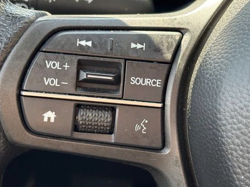 Used 2024 Honda HR-V LX image 11