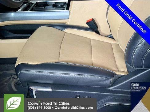 Used 2023 Ford F450 Lariat w/ FX4 Off-Road Package image 23