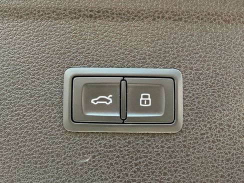 Used 2018 Audi Q5 Prestige AWD/4WD image 13