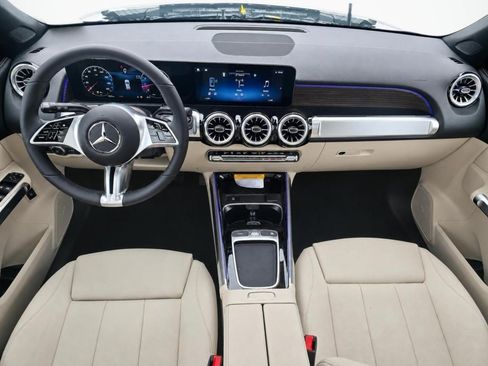 New 2026 Mercedes-Benz GLB 250 4MATIC image 17