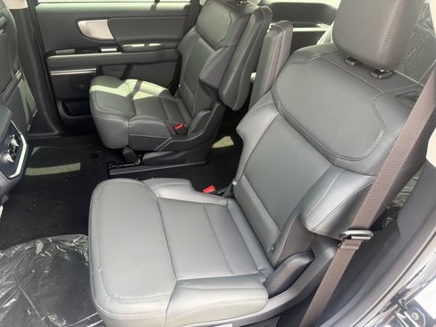 New 2026 Ford Expedition Active AWD/4WD image 32
