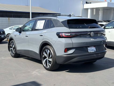 Certified 2025 Volkswagen ID.4 Pro RWD image 3