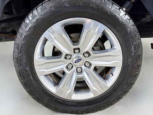 Used 2018 Ford F150 Platinum w/ Technology Package AWD/4WD image 31