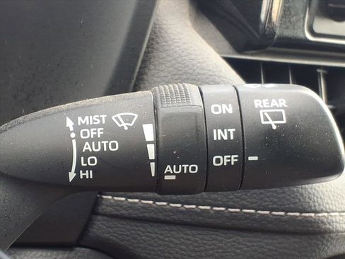 Used 2021 Toyota RAV4 XLE w/ XLE Grade Weather Package image 27