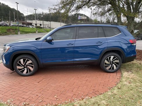 New 2026 Volkswagen Atlas SE FWD image 7