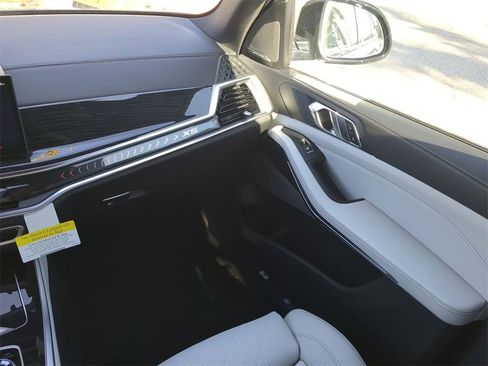 New 2026 BMW X5 xDrive40i w/ Executive Package image 17