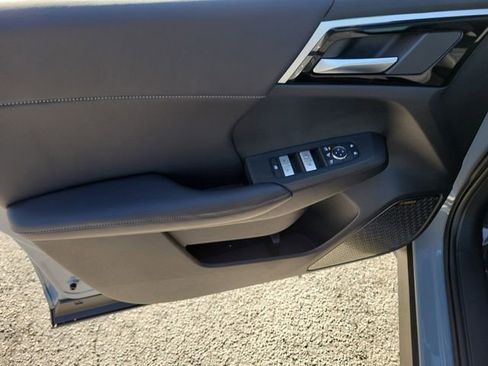 New 2026 Mitsubishi Outlander SE image 23