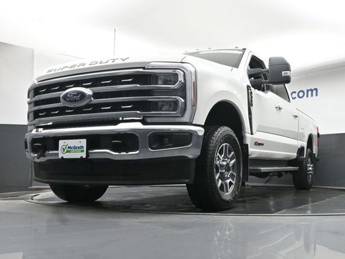 Used 2024 Ford F350 Lariat image 6