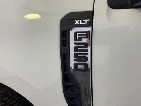 Used 2023 Ford F250 XLT image 15