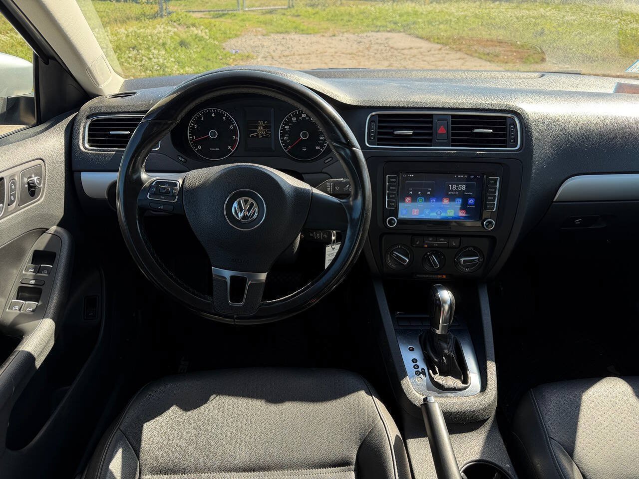 Used 2013 Volkswagen Jetta SE FWD image 19