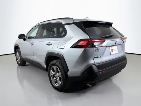 Used 2024 Toyota RAV4 XLE AWD/4WD image 8