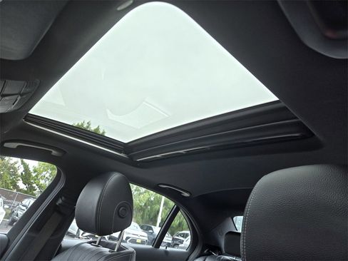 Used 2017 Mercedes-Benz E 300 image 15