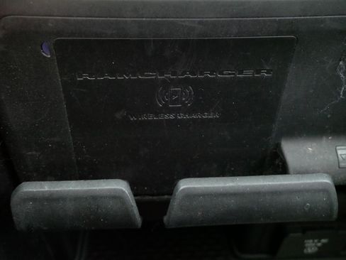 Used 2020 RAM 1500 Laramie AWD/4WD image 34