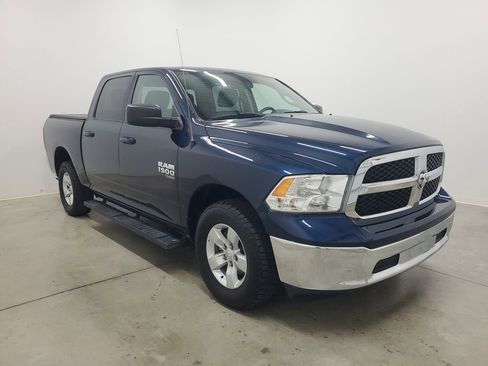 Used 2021 RAM 1500 Classic SLT image 4