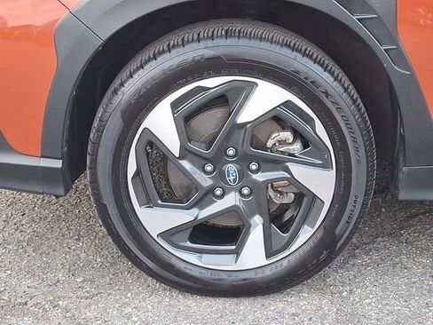 Used 2024 Subaru Crosstrek 2.5i Limited AWD/4WD image 28
