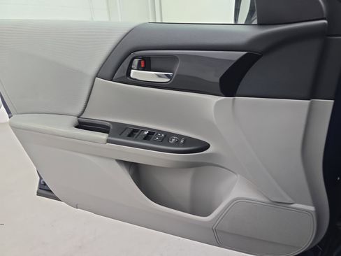 Used 2016 Honda Accord LX image 24