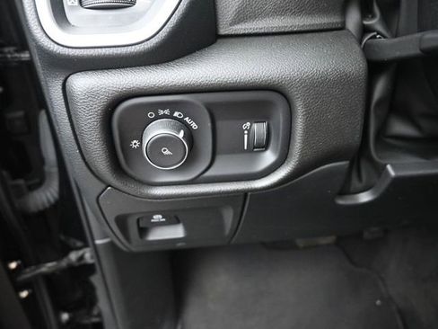 Used 2023 RAM 1500 Big Horn AWD/4WD image 33