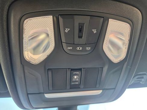 Used 2021 RAM 1500 Big Horn AWD/4WD image 12