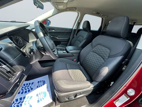 Used 2022 Nissan Pathfinder SV AWD/4WD image 9