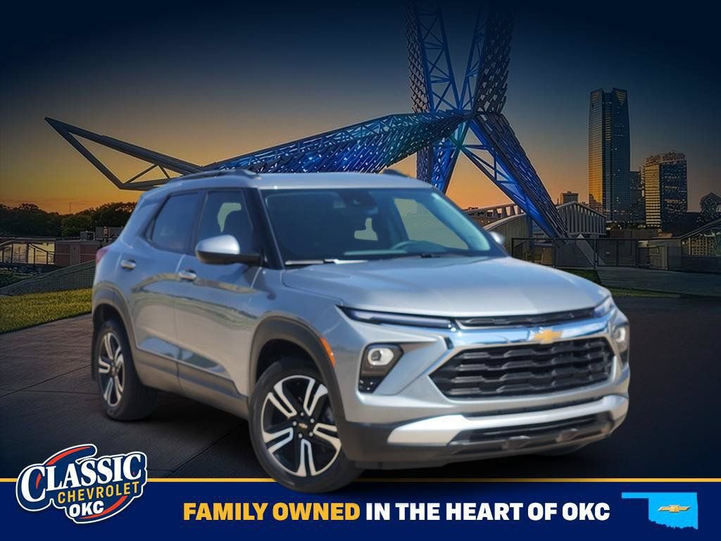 Used 2024 Chevrolet TrailBlazer LT w/ LT Cold Weather Package FWD image 1