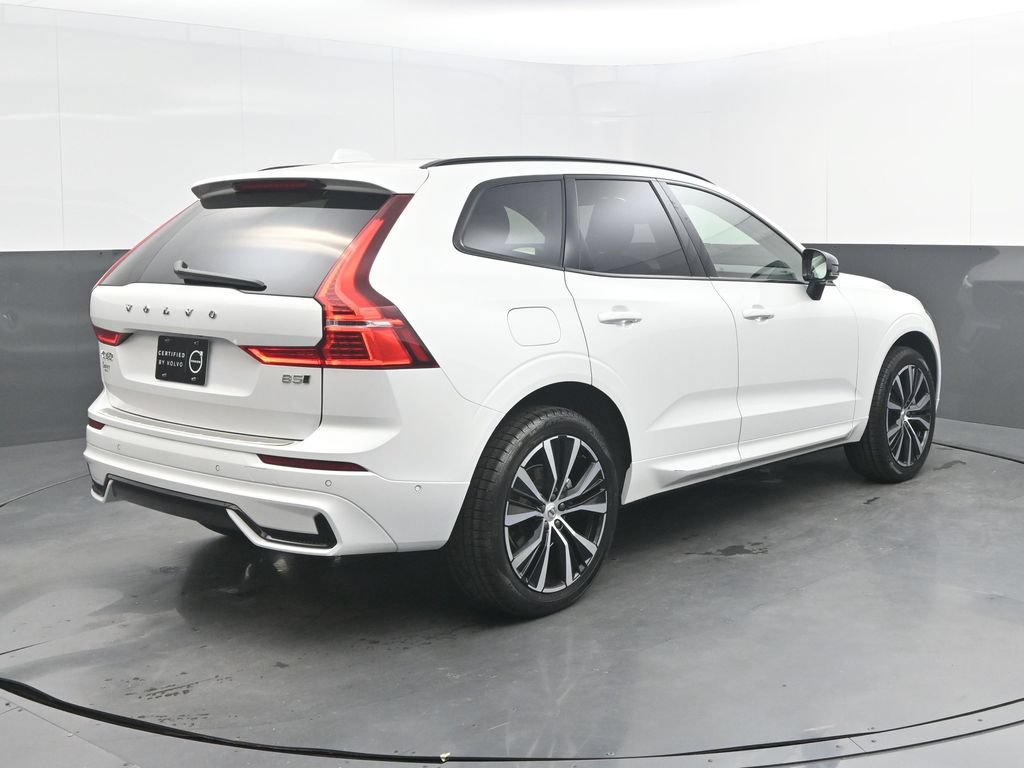 Certified 2024 Volvo XC60 B5 Ultimate w/ Protection Package Premier AWD/4WD image 7