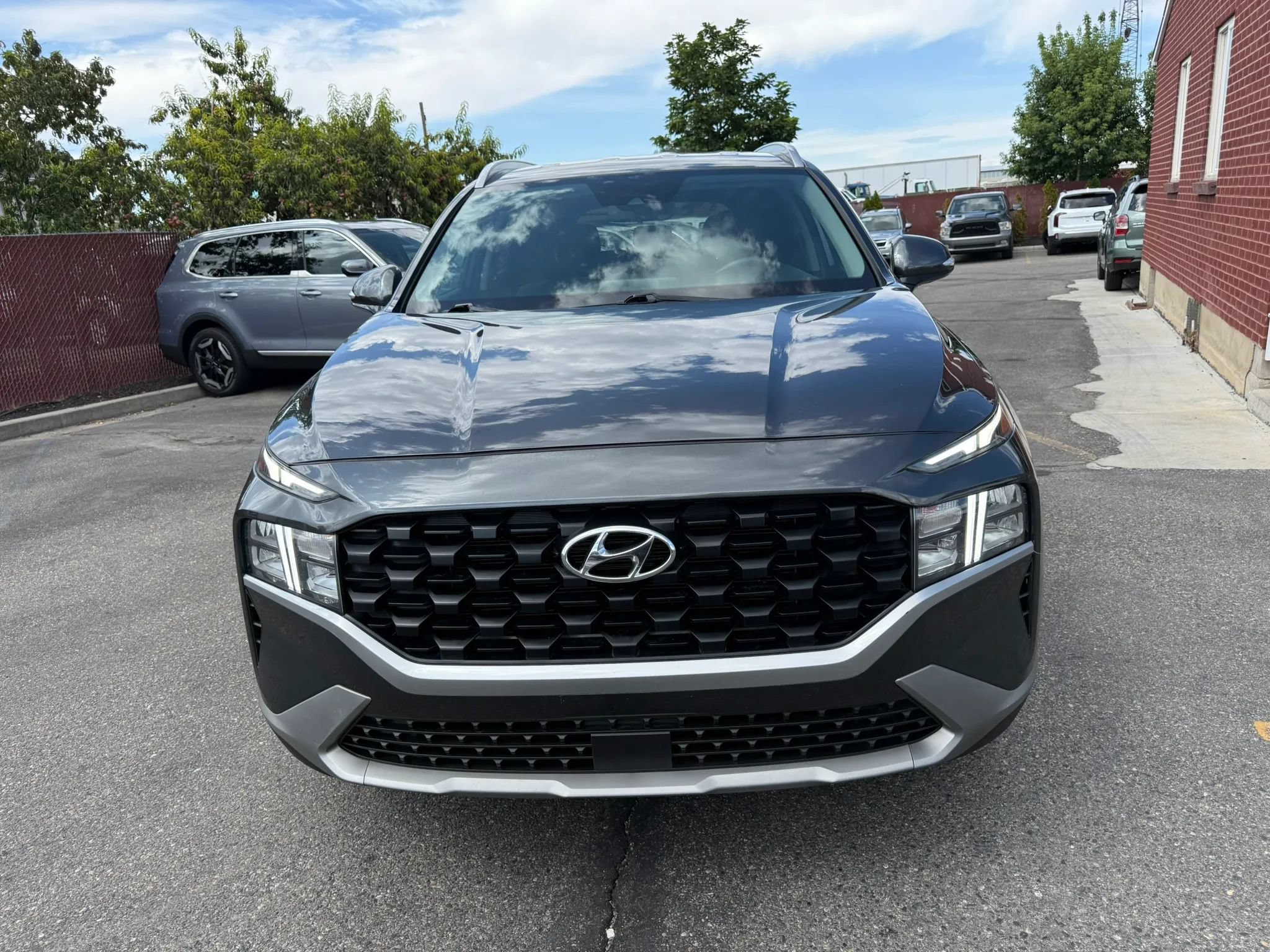 Used 2023 Hyundai Santa Fe SEL AWD/4WD image 2