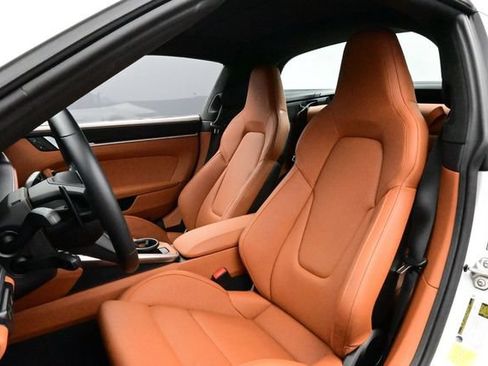 Certified 2026 Porsche 911 Targa 4 GTS AWD/4WD image 5