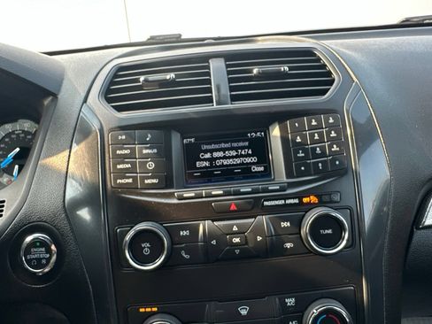 Used 2018 Ford Explorer XLT AWD/4WD image 57