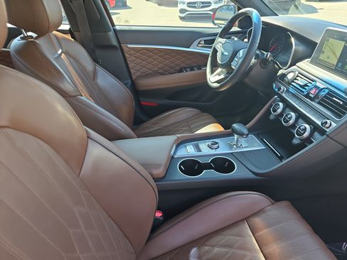 Used 2020 Genesis G70 2.0T w/ Prestige Package image 10