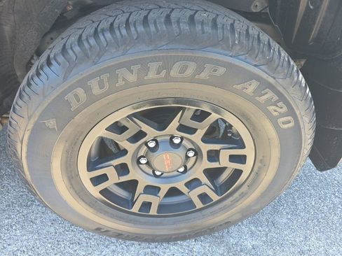 Certified 2023 Toyota 4Runner TRD Off-Road AWD/4WD image 8