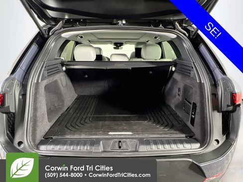 Used 2024 Land Rover Range Rover Sport SE AWD/4WD image 14