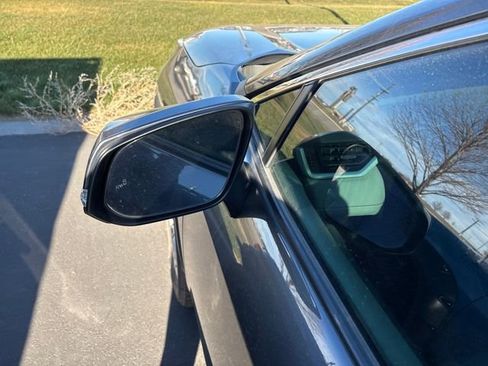 Used 2023 Toyota RAV4 XLE Premium image 22