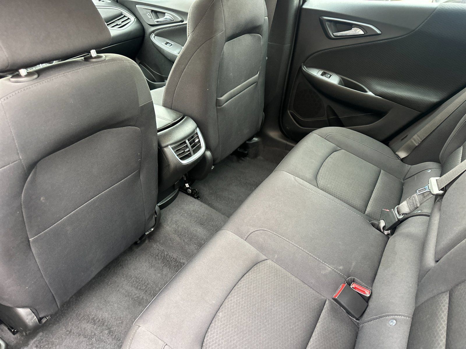 Used 2025 Chevrolet Malibu LT FWD image 13