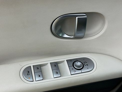 Used 2024 Hyundai Ioniq 5 SEL RWD image 15