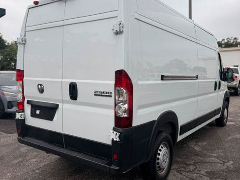 Used 2025 RAM ProMaster 2500 w/ Convenience Group FWD image 7