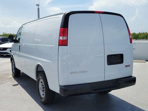 Used 2025 GMC Savana 2500 w/ Driver Convenience Package RWD image 4