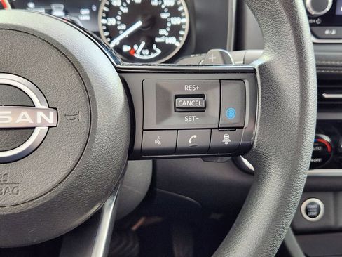 Used 2023 Nissan Rogue SV FWD image 19