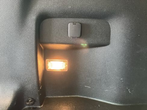 Used 2019 Ford Explorer XLT w/ Equipment Group 202A image 35