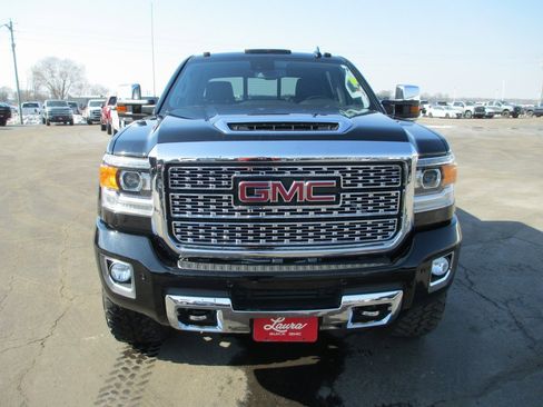 Used 2019 GMC Sierra 2500 Denali w/ Duramax Plus Package image 12