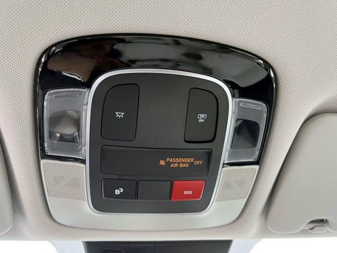 Certified 2025 Hyundai Tucson SE image 33