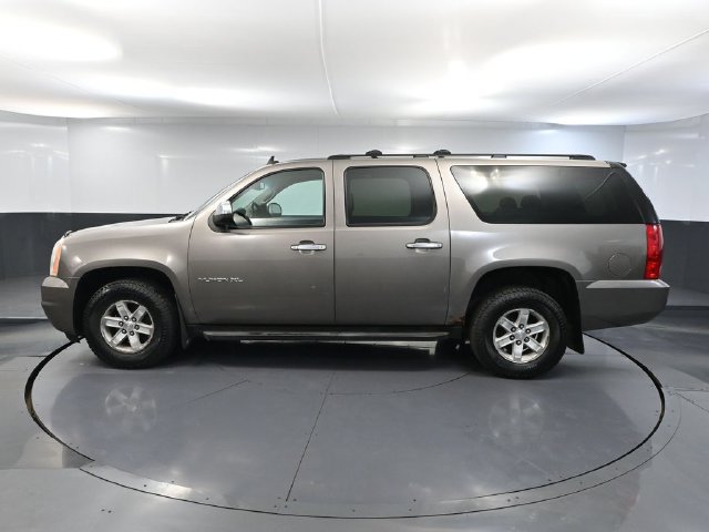 Used 2012 GMC Yukon XL SLT w/ SLT-2 Equipment Package AWD/4WD image 6