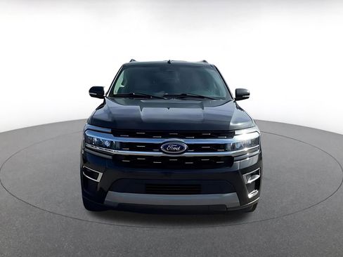 Used 2024 Ford Expedition Limited image 4