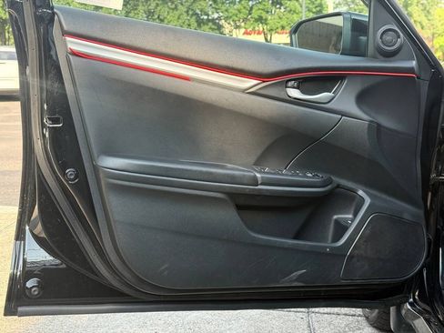 Used 2020 Honda Civic Sport image 11