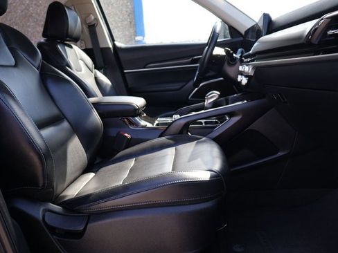 Used 2025 Kia Telluride S AWD/4WD image 30