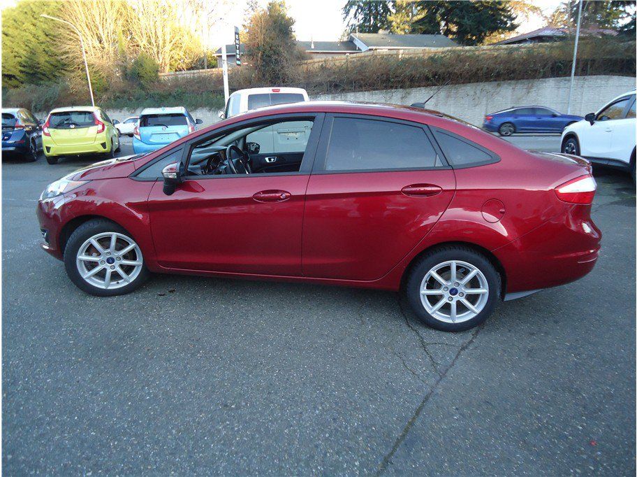 Used 2016 Ford Fiesta SE w/ Equipment Group 201A FWD image 9