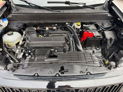 Used 2025 Ford Maverick Lobo AWD/4WD image 31