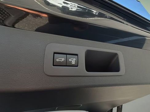 Used 2025 Lexus LX 700h Overtrail w/ Accessory Package (Z1) AWD/4WD image 17